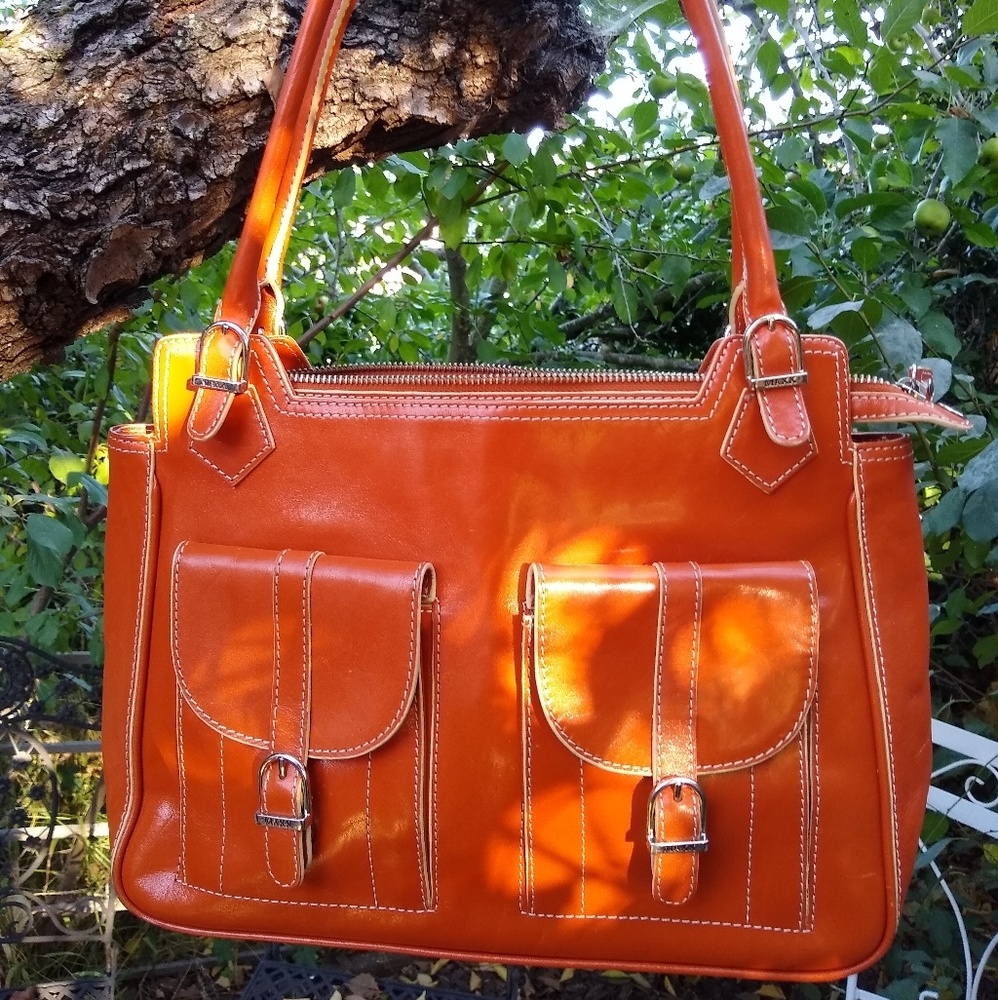 Maxx New York hand bag